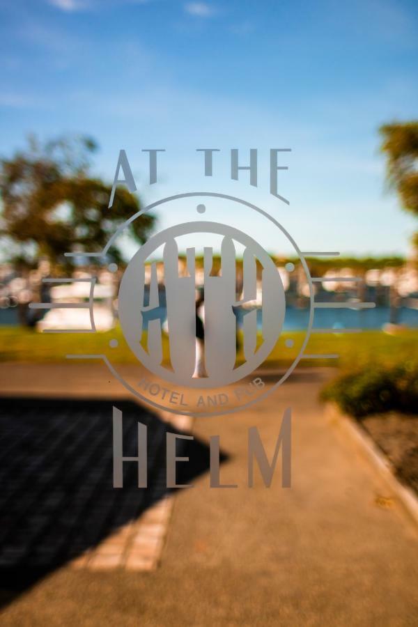 At The Helm Hotel Ilwaco Extérieur photo