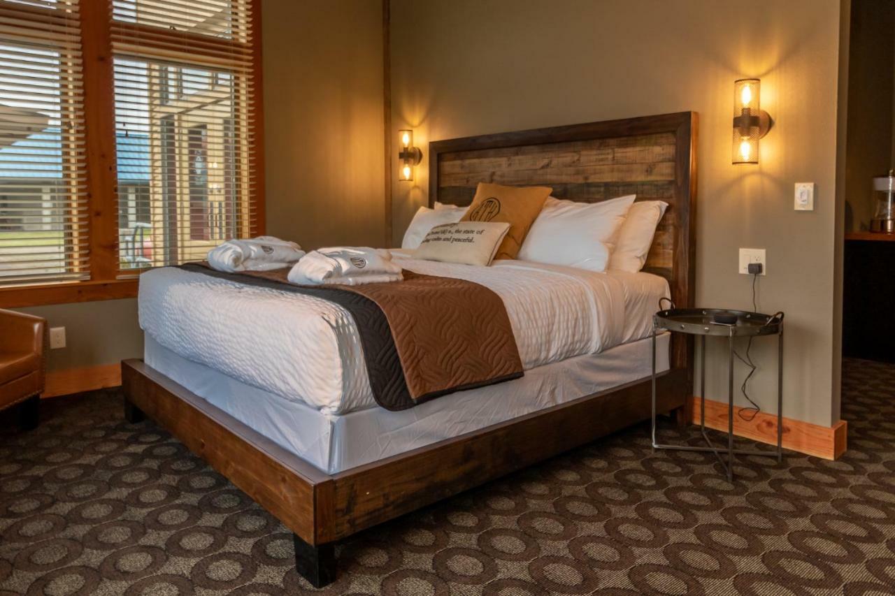 At The Helm Hotel Ilwaco Chambre photo